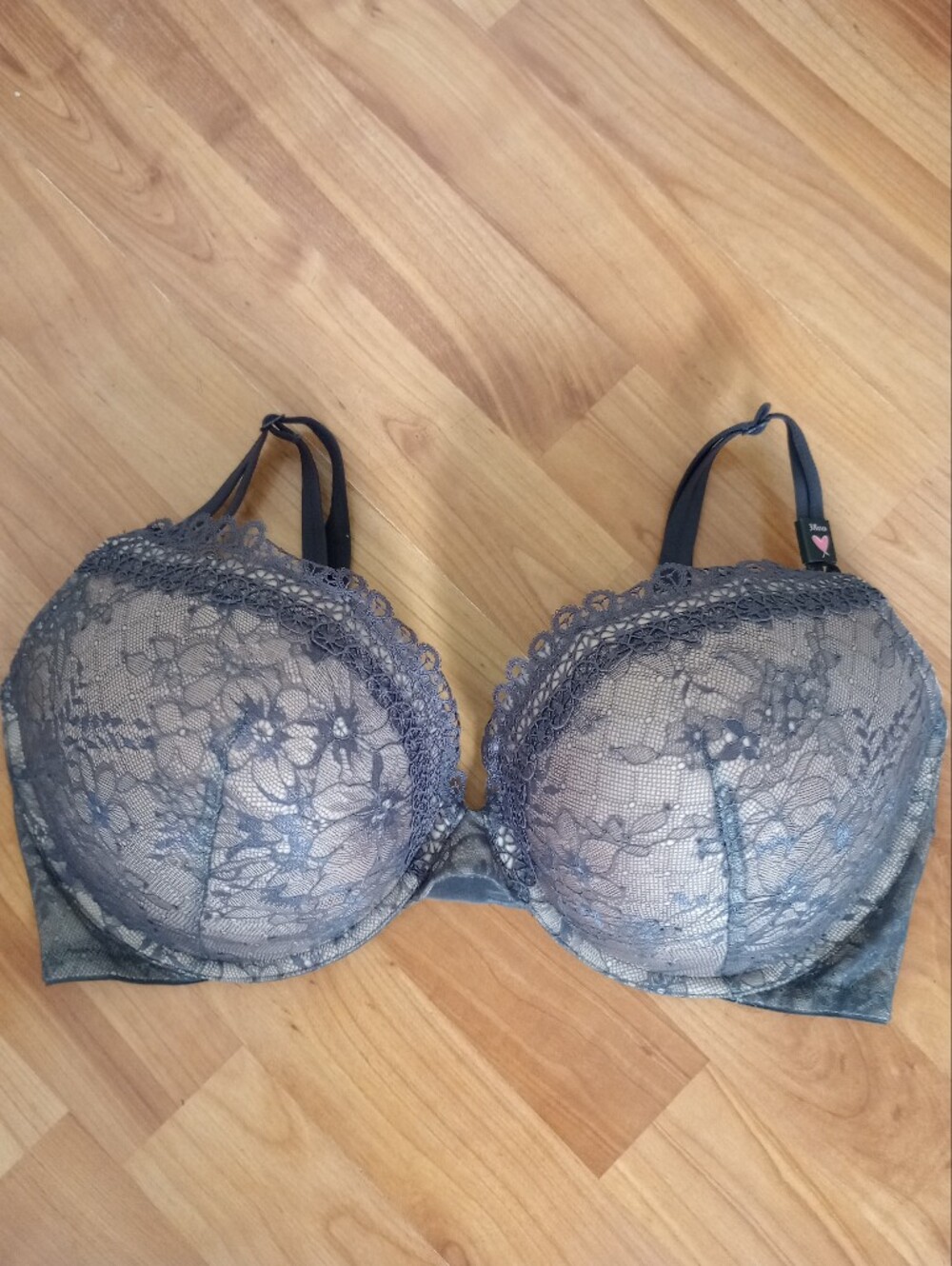 New Victoria's Secret Very Sexy Lace Push-Up Bra